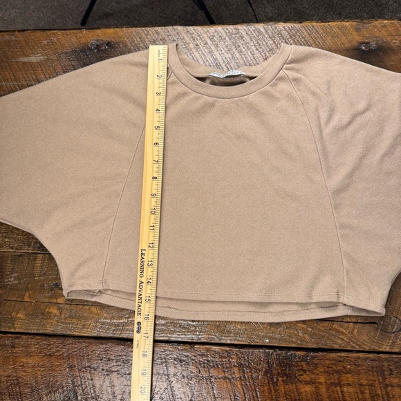 Paper Crane Women’s Beige Long Sleeve Crop Top Stretch Pullover Anthropologie S - Picture 7 of 8